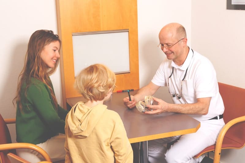 KFO Behandlung in Hannover für Kinder und Jugendliche - Selbstlegierende Brackets